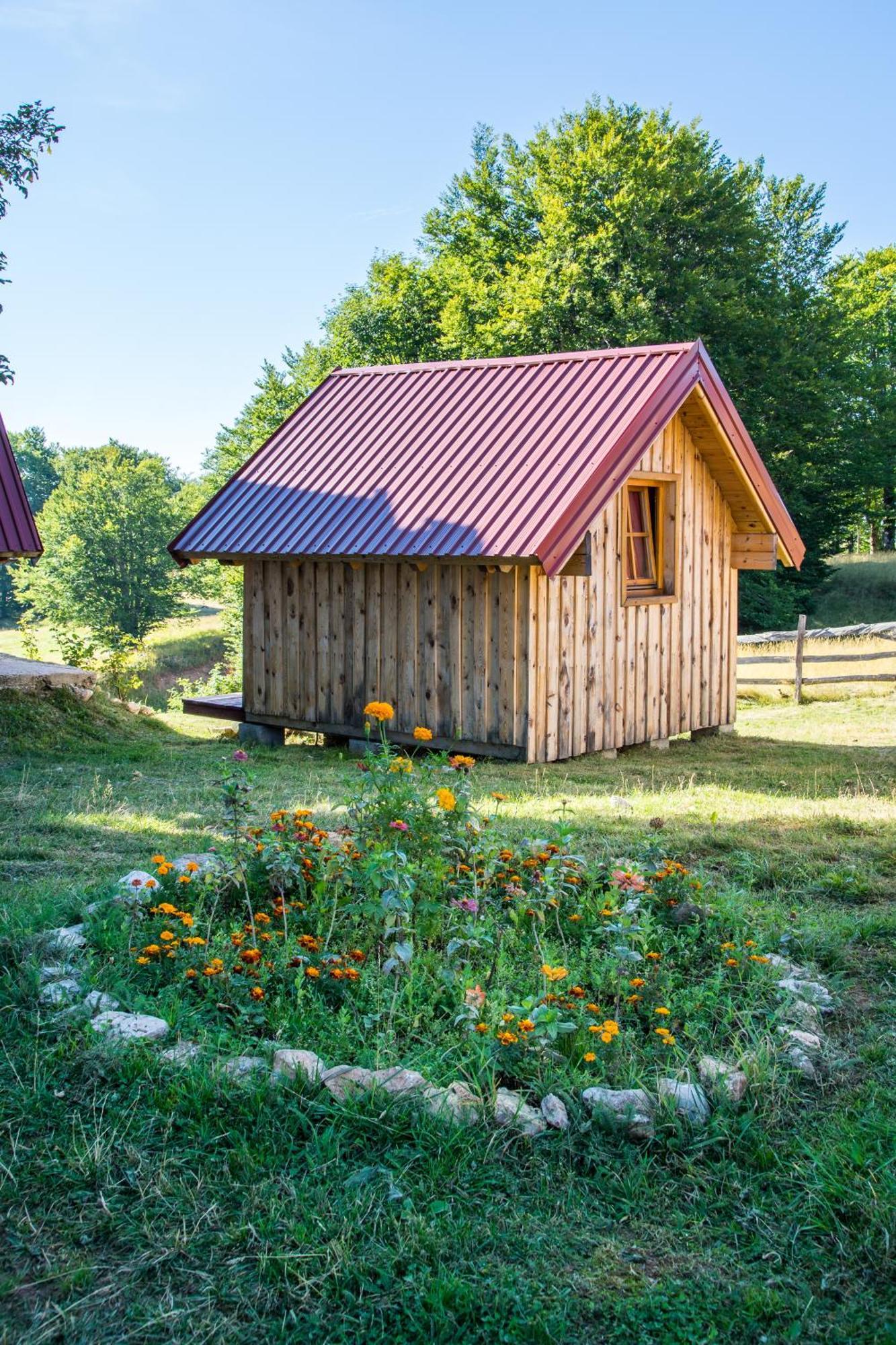 Maple Bungalows Zabljak  Ngoại thất bức ảnh