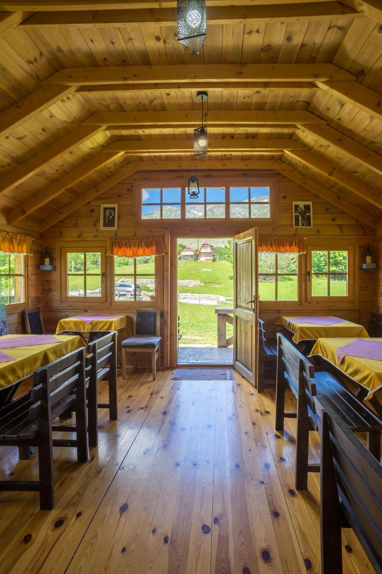Maple Bungalows Zabljak  Ngoại thất bức ảnh